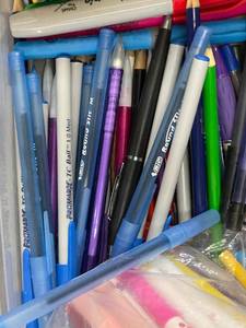 lot 5 image: Assorted Office and Art Supplies Lot