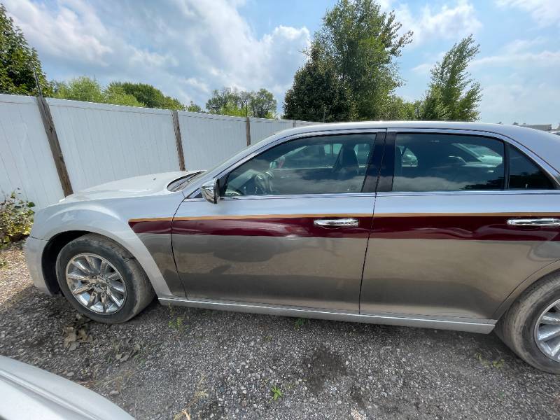 2012 Chrysler 300 Limited
