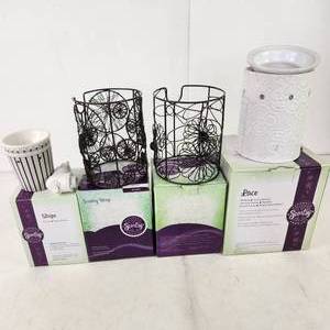 Lot Of Four Scentsy Items 2 Sleeves 1 Nightlight And 1 Warmer LACE WARMER IS DIRTY