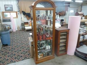 lot 3 image: Commercial Thread Assortment