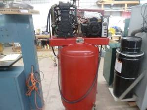 lot 14 image: Snap On Air Compressor