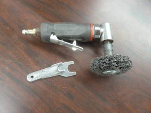 lot 40 image: Pneumatic Angle Drill Polisher