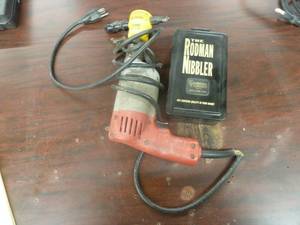 lot 59 image: Rodman Power Nibbler Set
