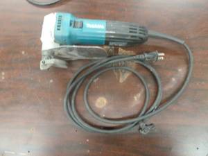 lot 60 image: Mikita Sheet Metal Shear