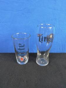 lot 106 image: Set of 2 Miller Lite Beer Drinking Glasses