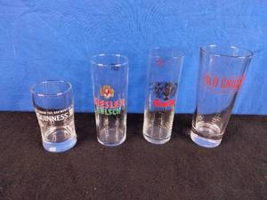 lot 114 image: Collection of 4 Sampler Beer Glasses Old Chicago, Garde, Guinness, Etc.
