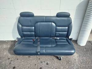 lot 149 image: Leather Bench Seat