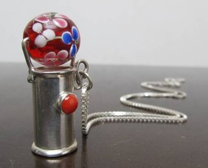 Very Cool Signed Sterling Silver &amp Glass Bead Mezuzah Kaleidoscope Pendant Necklace - Signed RDH