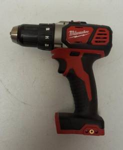 lot 2 image: Milwaukee  12 DrillDriver 18V - Tool Only - New