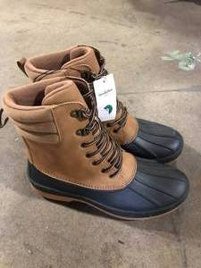 Men Winter  Tan Boots Size 9   Customer Returns See Pictures