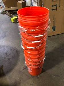 10 Pack of Home Depot Buckets Various Models and Conditions    Customer Returns See Pictures