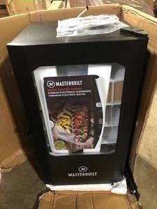 Masterbuilt 30 in. Digital Electric Smoker in Black   Customer Returns See Pictures