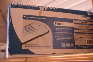 4 Flourescent light fixture