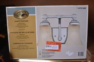 2 lamp Vanity Fiture