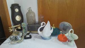 Vintage Radio, Phone and More.