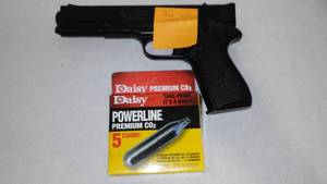 Marksman Repeater BB  Pistol and CO2 Cylinders (4).