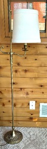 lot 23 image: Vintage Floor Lamp