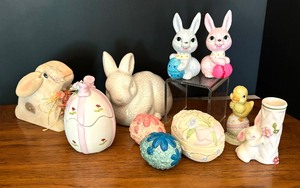 lot 100C image: Eggcellent Easter Grouping