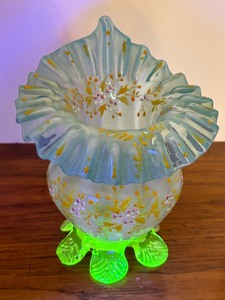 lot 42 image: Antique Moser Glass Uranium Glass Jack in the Pulpit Footed Vase
