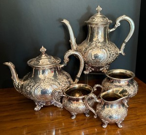 lot 35 image: Reed and Barton Silver Plated Coffee Pot, Teapot, Bowls and Creamer Pitcher
