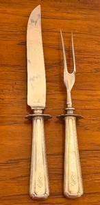 lot 70 image: Vintage Sterling Silver Handled Carving Set