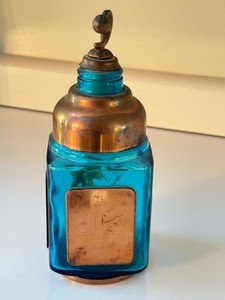lot 76 image: Vintage Swedish Svensk Glass Bottle