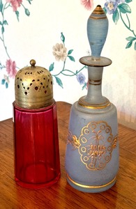 lot 77 image: Antique Vanity Sprinkle Bottle and Glass Dauber Bottle