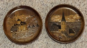 lot 83 image: Pair of Vintage Montreux and Chateau de Chillon Wooden Collectors Plates by Ritschard
