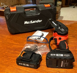 lot 103 image: Maxlander Cordless Mini Chainsaw