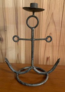 lot 112 image: Nautical Metal Anchor Candle Holder