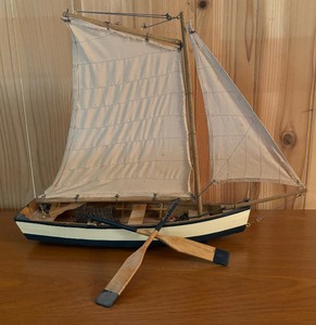 lot 122 image: Decorative Vintage Ship Figurine