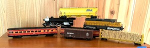 lot 133 image: Seven Model Train Cars