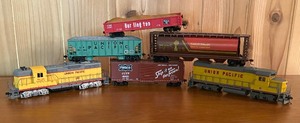 lot 136 image: Six Model Train Cars