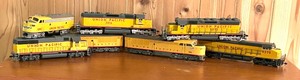 lot 172 image: Seven Union Pacific model Train Cars by Life-Like, Bachmann and More