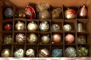 lot 231 image: Variety of Christmas Ornaments