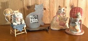 lot 232 image: Cat Motif Figurines, Frame and Bank