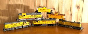 lot 238 image: Six Union Pacific Model Train Cars by Kadee, Life-Like, Walthers and More