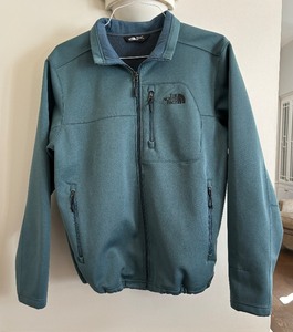 Mens North Face Size Medium Coat  Jacket