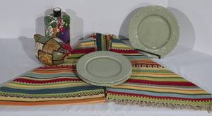 Richly Hued Kitchen Decor