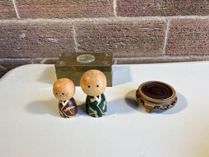 lot 60 image: Unique Asian Collectables