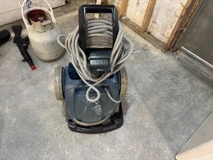lot 10 image: Polaris Pool Cleaner Model 9450 Sport