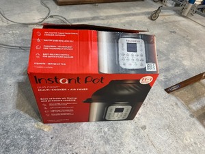 lot 9 image: Instant Pot Duo Crisp Multi-Cooker  Air Fryer - Appears Unused