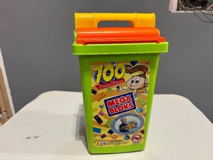 lot 89 image: Megablocks  700