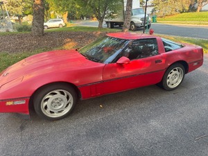 lot 1 image: 1985 Red Corvette