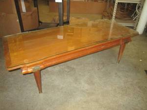 (FRNT) Vintage Wood Coffee Table wi...