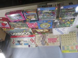 (EC1) Assorted Board Games and Puzz...