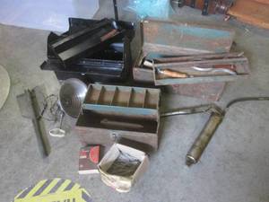 (BR3) 3 Vintage Metal Tool Boxes wi...