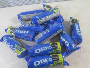 (B-2) 12 Packs of Oreo Cookies Past...