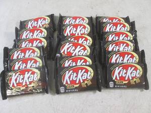 (B-1) 18 Kit Kat Dark Candy Bars Pa...