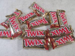 (B-1) 12 Twix Cookie Bars Past Date...